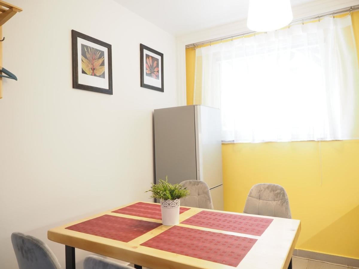 Adobe Apartment - Przytulny I Free Parking Вроцлав Екстер'єр фото