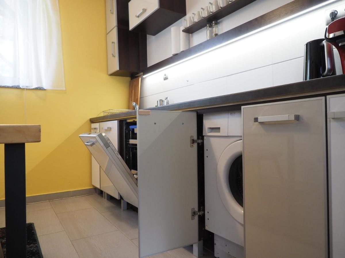 Adobe Apartment - Przytulny I Free Parking Вроцлав Екстер'єр фото